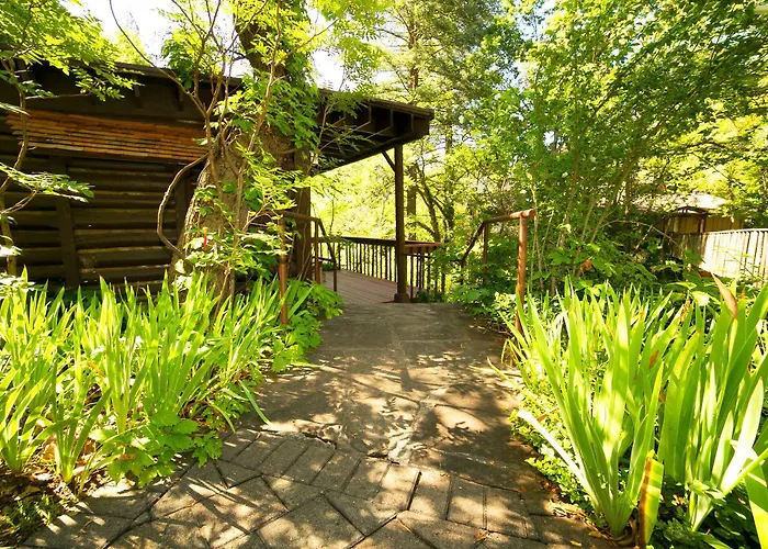 Orchard Canyon On Oak Creek